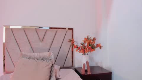 Snapshot of emilyywatson chatting on January 30, 2:36 pm Emilyy Watson online show from January 30, 2:36 pm