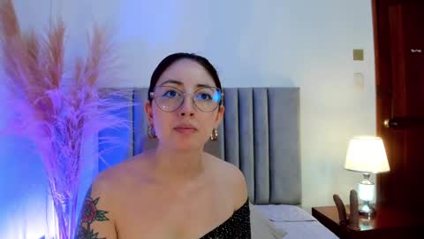 Snapshot of emilyywatson chatting on January 31, 11:46 am Emilyy Watson online show from January 31, 11:46 am