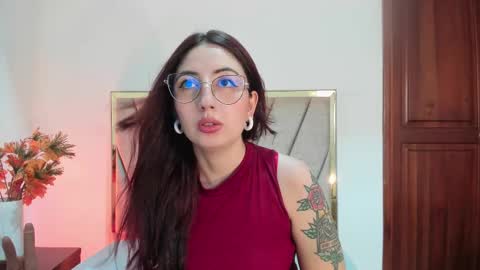 Snapshot of emilyywatson chatting on February 24, 11:32 am Emilyy Watson online show from February 24, 11:32 am