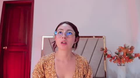 Snapshot of emilyywatson chatting on January 30, 5:39 pm Emilyy Watson online show from January 30, 5:39 pm