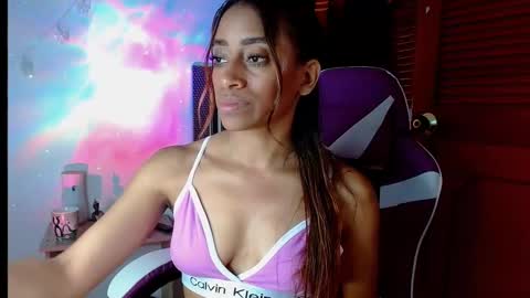 Snapshot of emilyzans07 chatting on March 7, 5:38 pm emilyzans07 online show from March 7, 5:38 pm