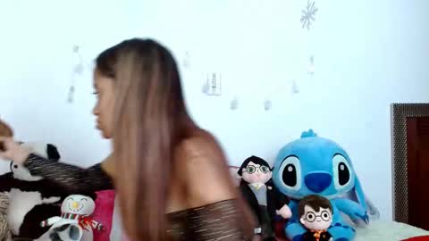Snapshot of emilyzans07 chatting on February 15, 5:28 pm emilyzans07 online show from February 15, 5:28 pm