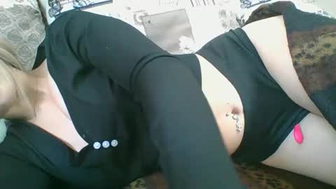 emma_991 online show from October 8, 10:43 am