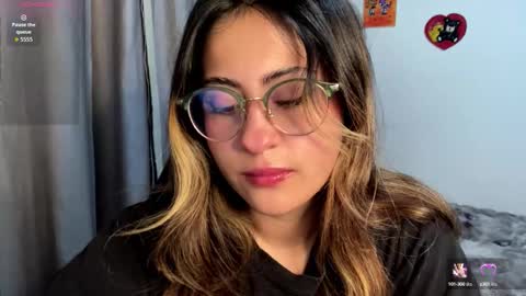 Emma Is here online show from October 1, 10:52 pm