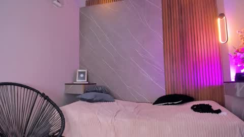 Snapshot of emma__rose1 chatting on September 11, 3:19 am emma__rose1 online show from September 11, 3:19 am