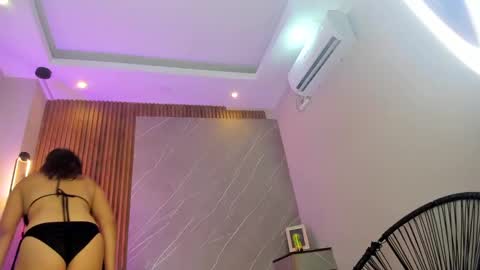 Snapshot of emma__rose1 chatting on September 13, 3:31 am emma__rose1 online show from September 13, 3:31 am