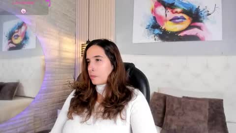 Snapshot of emma__smith01 chatting on September 19, 12:42 pm Emma online show from September 19, 12:42 pm