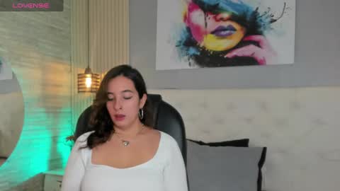 Snapshot of emma__smith01 chatting on March 2, 1:27 pm Emma online show from March 2, 1:27 pm