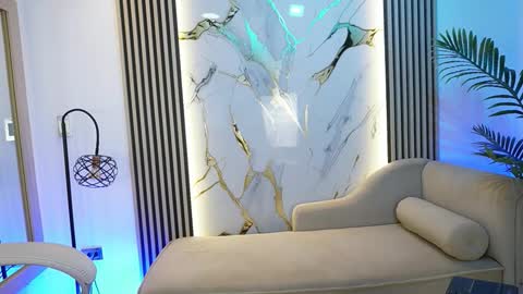 emma__walkerr_ online show from February 21, 7:06 pm