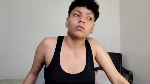 emma_and_thom online show from March 13, 5:33 am