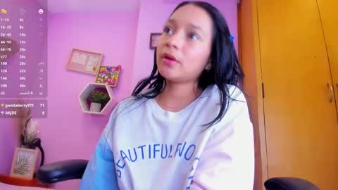 Emma Anturin online show from September 9, 9:59 pm