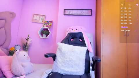 Emma Anturin online show from October 8, 10:27 pm