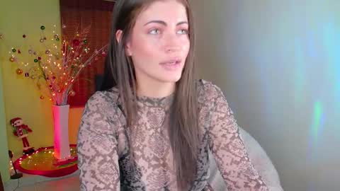 Emma online show from December 22, 4:25 pm