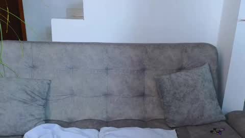 Snapshot of emma_blue_ chatting on March 7, 5:40 am Emma Blue modelo independiente online show from March 7, 5:40 am