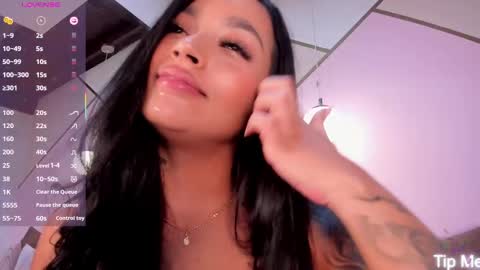 Snapshot of emma_carterr1 chatting on March 2, 10:16 pm pau online show from March 2, 10:16 pm