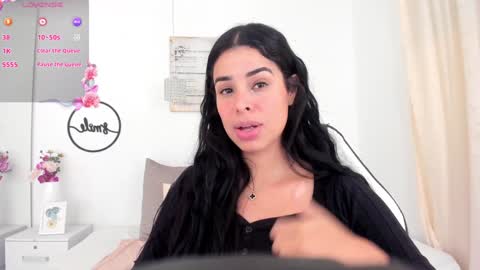 Snapshot of emma_castilloo chatting on December 11, 1:58 am Emma Castillo online show from December 11, 1:58 am