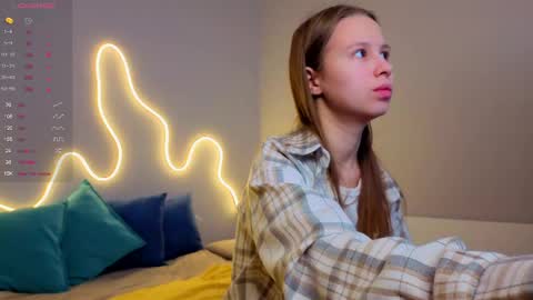 Emma online show from June 2, 1:07 am