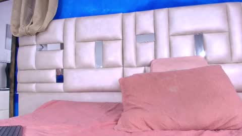 Emma online show from October 7, 3:02 am