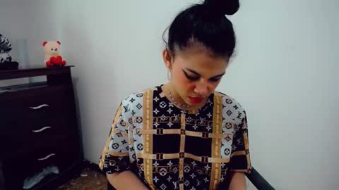 emma online show from November 25, 9:24 pm