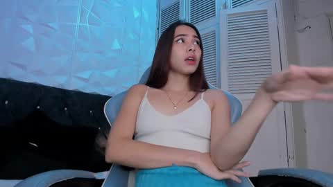 emma_dl2 online show from February 27, 5:04 pm