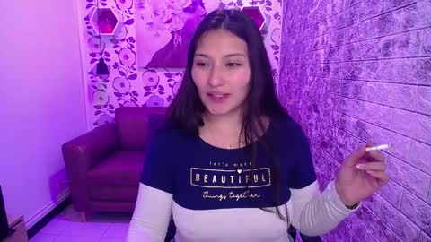 Snapshot of emma_garciaa_ chatting on March 8, 7:16 am emma online show from March 8, 7:16 am