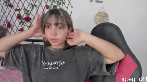 emma_grayys online show from October 12, 6:17 am