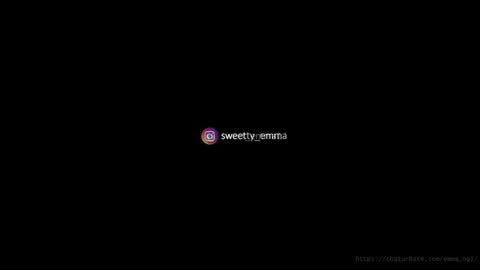 Snapshot of emma_hg1 chatting on December 5, 5:23 pm the girl of your dreams online show from December 5, 5:23 pm