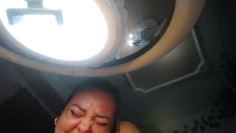 Snapshot of emma_hoot1 chatting on January 11, 3:02 am emma online show from January 11, 3:02 am