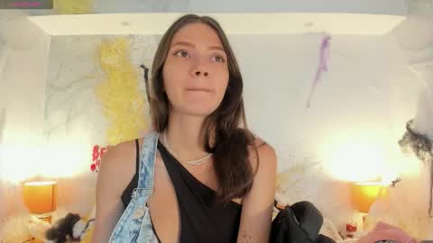 emma_jhoons online show from October 28, 11:00 am