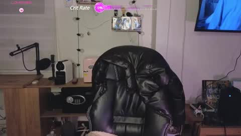 Snapshot of emma_johnson_ chatting on February 10, 1:24 am emma_johnson_ online show from February 10, 1:24 am