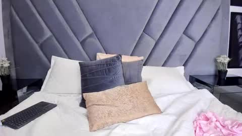 emma_jonness online show from November 8, 6:22 pm