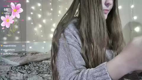 emma_just online show from May 16, 10:36 am