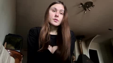 emma_just online show from February 9, 8:21 am