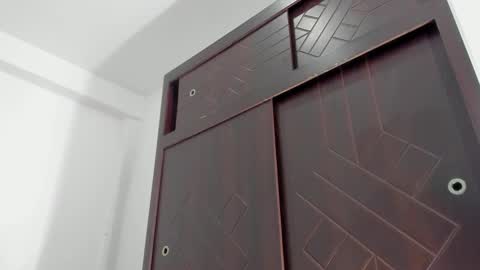 whises lits        online show from October 19, 8:02 pm