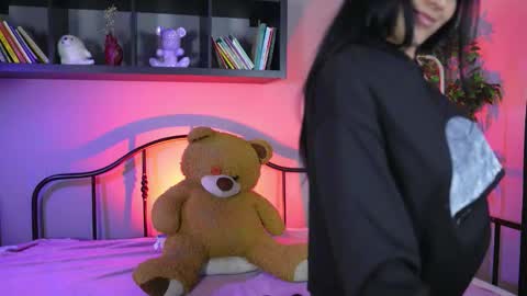 Emma online show from October 2, 9:19 am