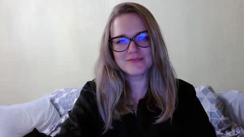 emma_misty_ online show from October 20, 5:29 pm