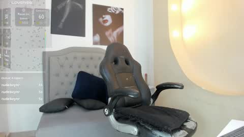 emma online show from October 10, 5:02 am