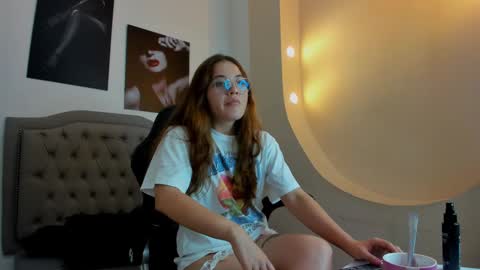 emma online show from September 25, 5:36 am