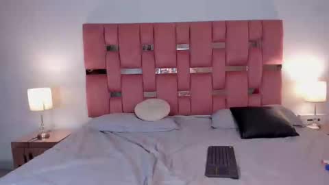 Snapshot of emma_saenz01 chatting on January 9, 3:36 am emma_saenz01 online show from January 9, 3:36 am