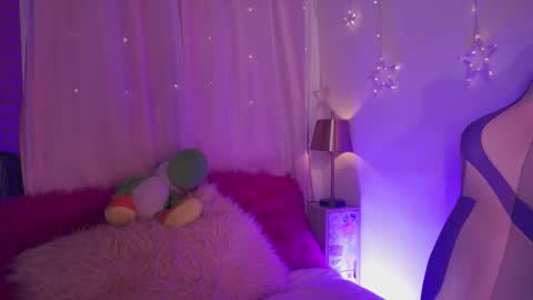 Snapshot of emma_soffia_ chatting on February 3, 9:50 pm EMMA online show from February 3, 9:50 pm