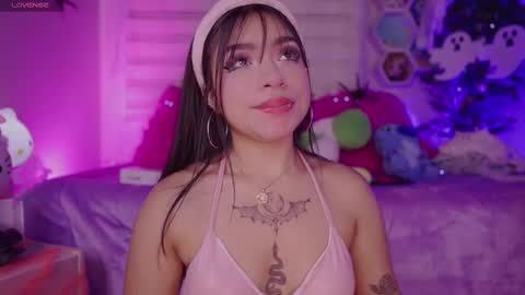 EMMA  online show from October 7, 8:05 pm