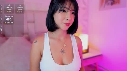 Snapshot of emma_woods__ chatting on October 10, 8:03 pm emma_woods__ online show from October 10, 8:03 pm