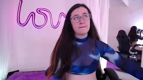 Emma Claire online show from September 16, 9:29 pm
