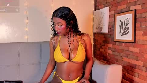 Emma online show from December 23, 1:13 pm