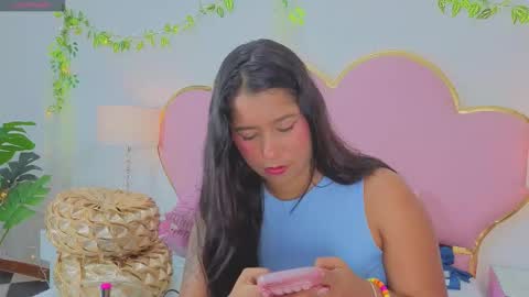 Snapshot of emmacrush chatting on September 8, 10:42 pm Welcome Im yosein Your love is my passion activate it with your tips and enjoy with me online show from September 8, 10:42 pm