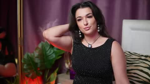  Emma  online show from May 22, 7:20 pm