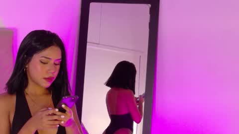 E M M A  online show from March 17, 4:56 pm