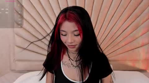           online show from November 12, 8:11 pm