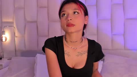 Snapshot of emmaduff_ chatting on September 22, 12:20 pm online show from September 22, 12:20 pm
