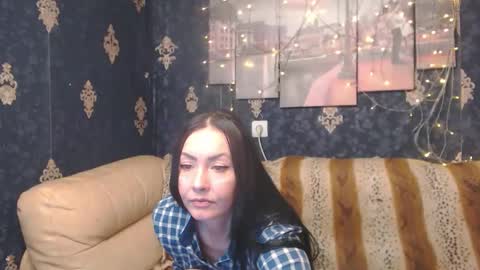 Snapshot of emmagoldx chatting on December 24, 12:11 pm EmmaGoldX online show from December 24, 12:11 pm